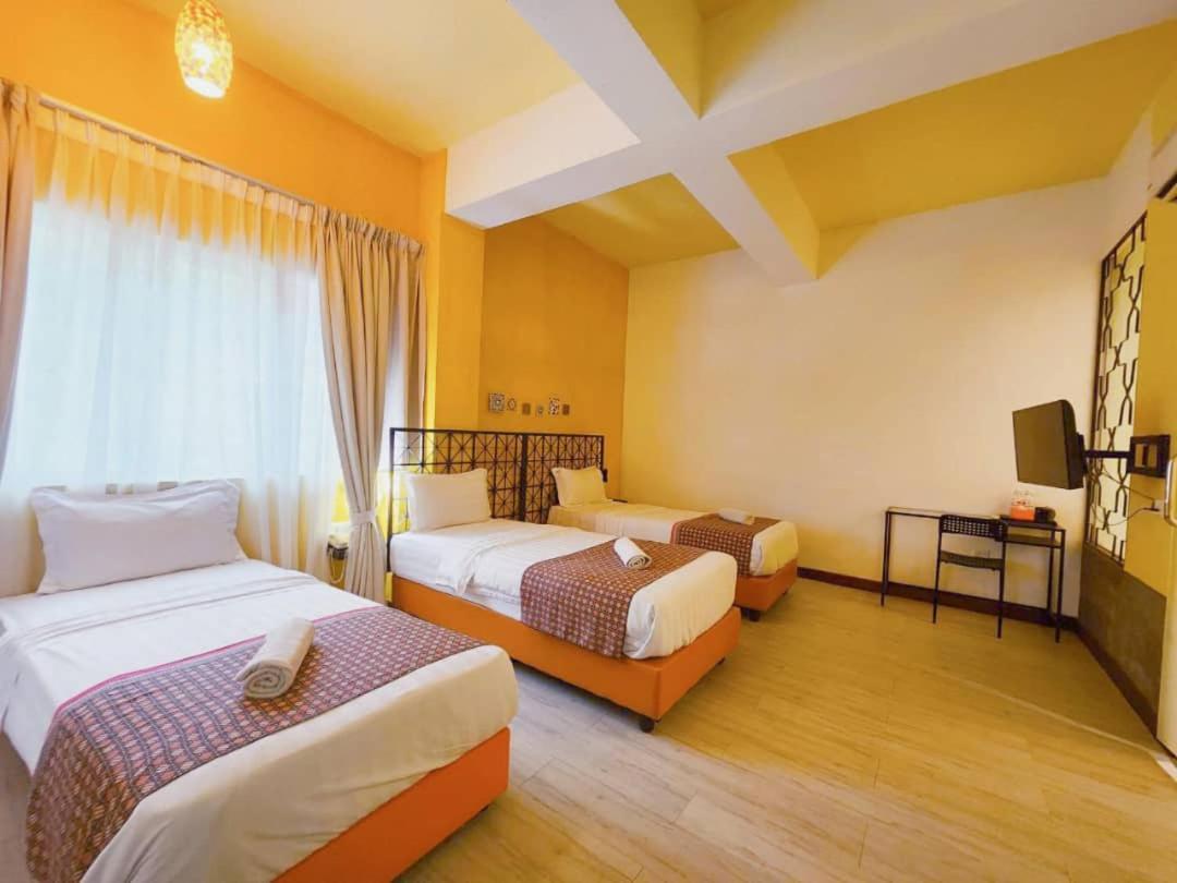 Langit Langi Hotel @ Порт-Диксон Экстерьер фото