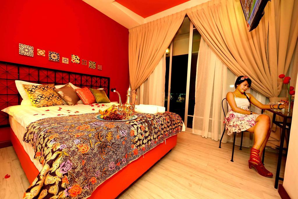 Langit Langi Hotel @ Порт-Диксон Экстерьер фото